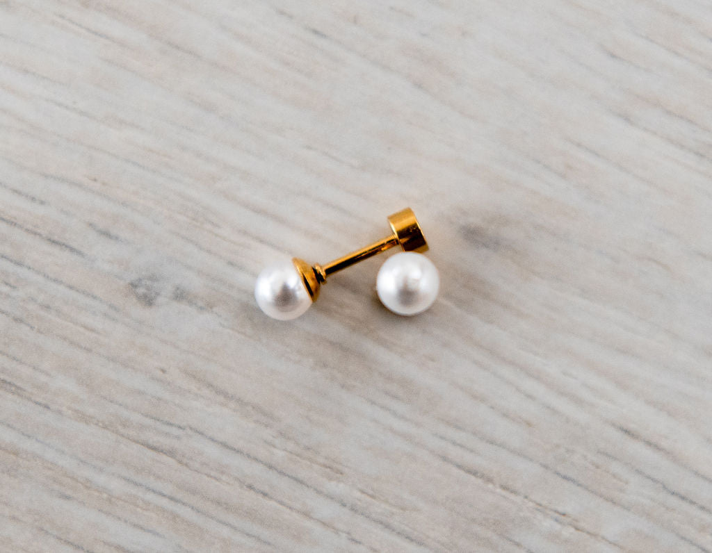 Elegant Freshwater Pearl Stud Earrings