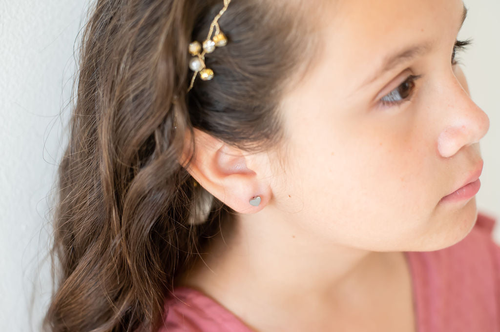 The Simple Heart Stud - The Dangle Jewelry Collection